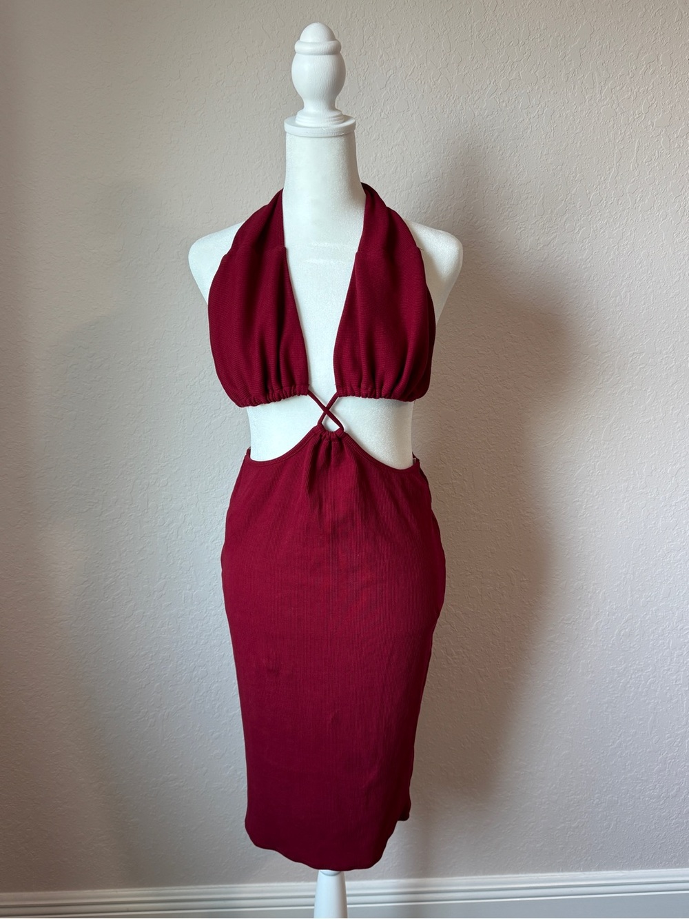 Better Be Burgundy Halter Bodycon Midi Dress Open Back Cutout Size Large